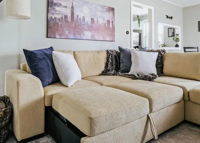Charming & Cozy Getaway - A Heroic Awaits!