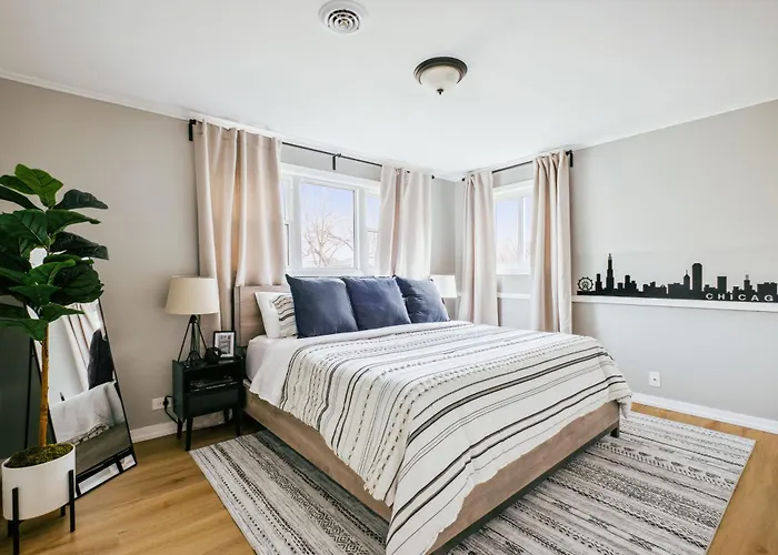 Holiday home Charming & Cozy Getaway - A Heroic Awaits!