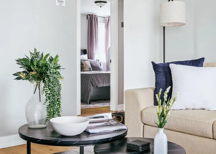 Holiday home Charming & Cozy Getaway - A Heroic Awaits! *